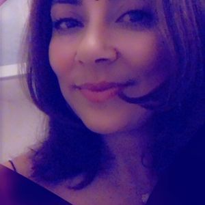 Meet your Posher, Ashira